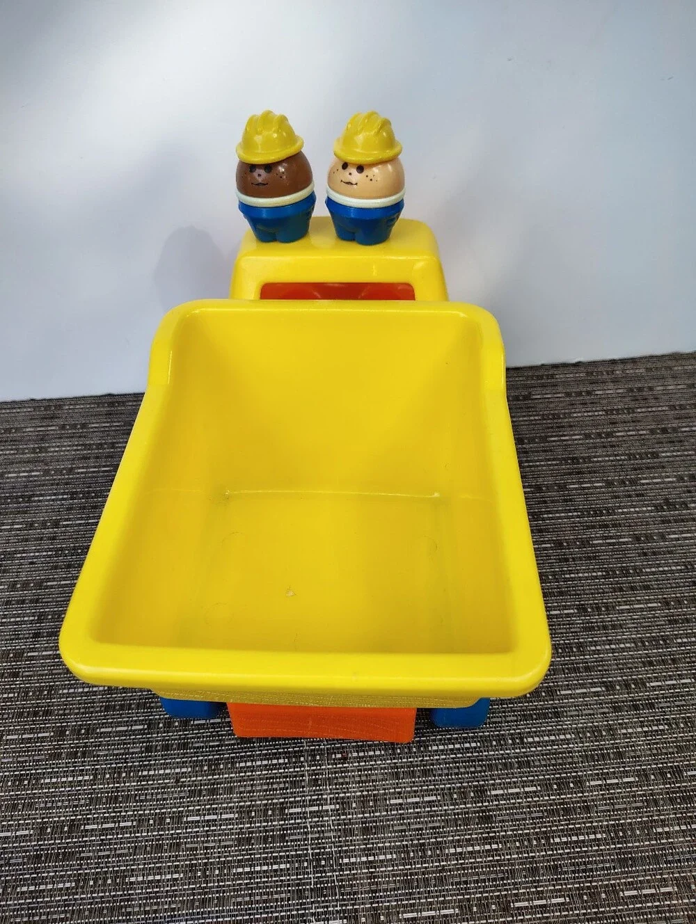 Little Tikes Toddle Tots Dump Truck Vehicle with 2 Construction Workers Vintage